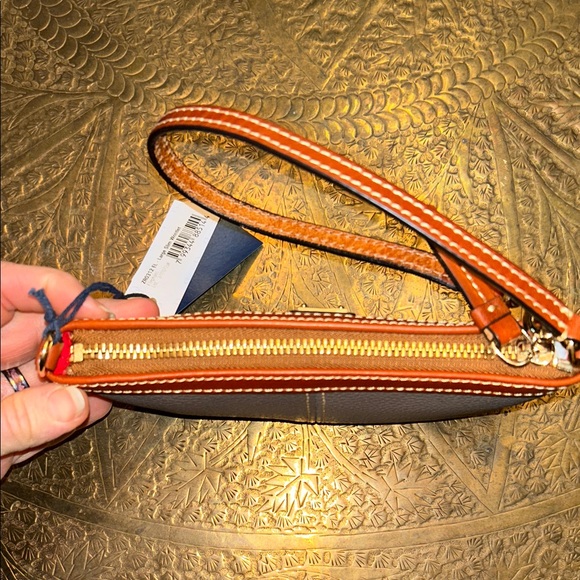 Authentic Dooney & Bourke Gray and Tan Leather Large Slim Wristlet- New w/ Tag! - Picture 6 of 12